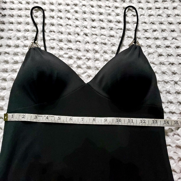 Janine of London | Women’s Rhinestone Low Back Cocktail Dress Size: Medium - Picture 9 of 14